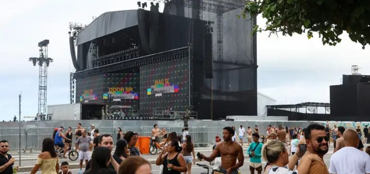 181963mais-de-2-milhoes-de-pessoas-acompanharam-show-de-shakira-em-copacabana-3
