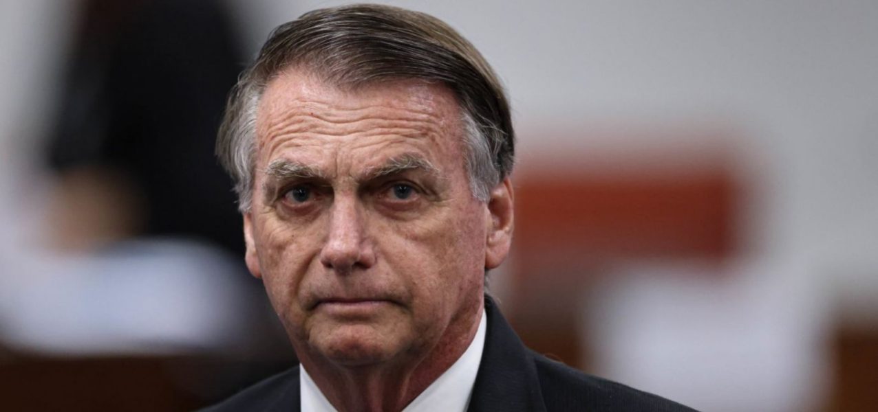 184160policia-do-df-pede-a-moraes-autorizacao-para-ouvir-bolsonaro-sobre-arma-apreendida-em-blitz-3